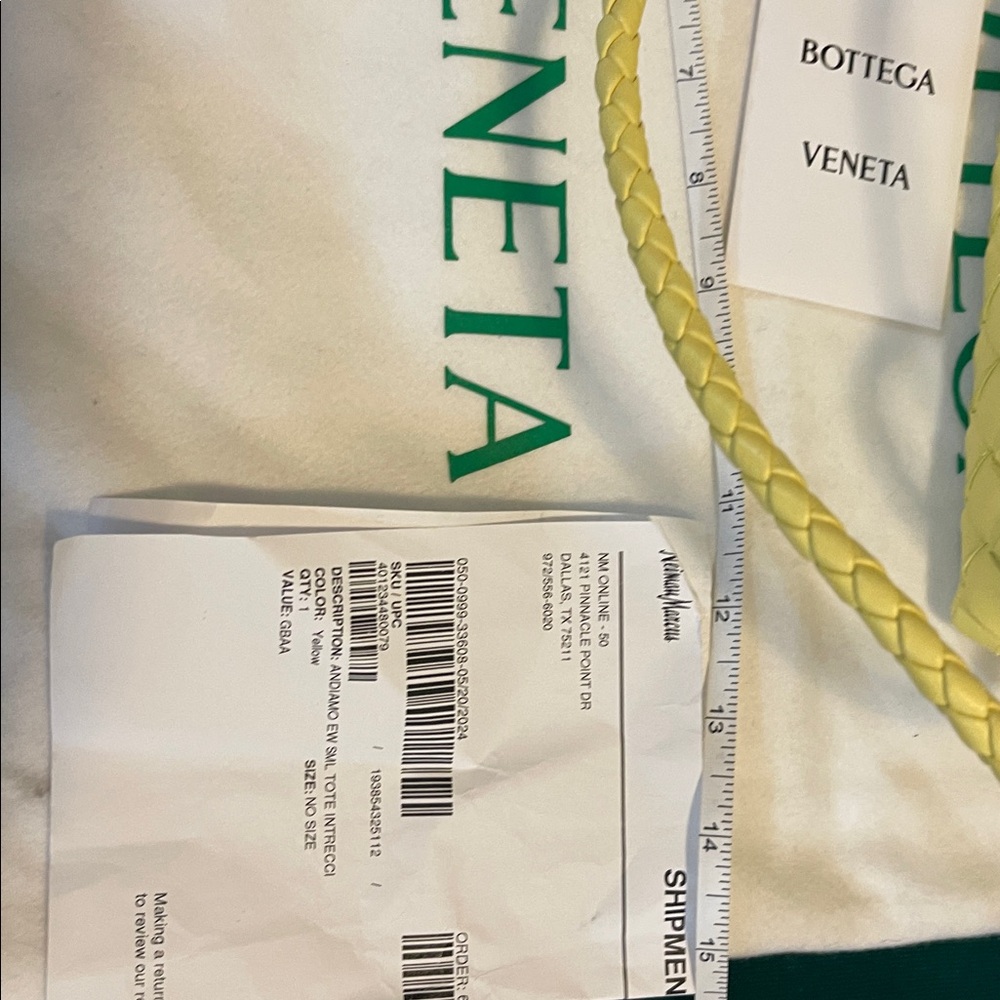 Bottega Veneta Lemon Yellow Intrecciato Shoulder Bag - Picture 3 of 7